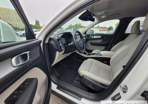 Volvo XC 40 cena 144777 przebieg: 87800, rok produkcji 2020 z Czarne małe 596